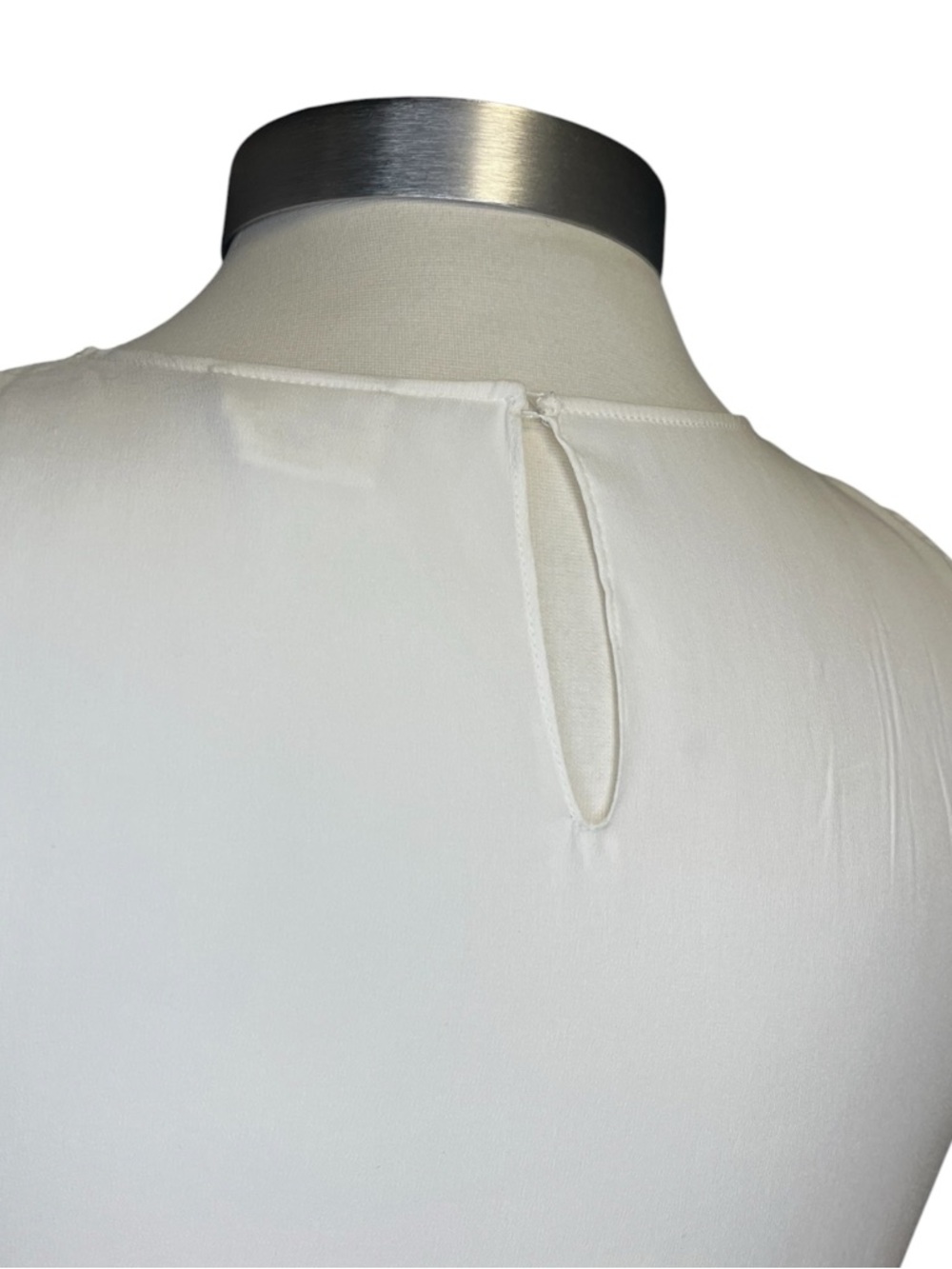 Brunello Cucinelli Silk Tank
Cream Large - Picture 4 of 6